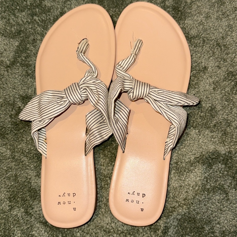 A New Day Women's 9.5 Sandals Flip Flop Hannah Knotted Striped Bow Sandals